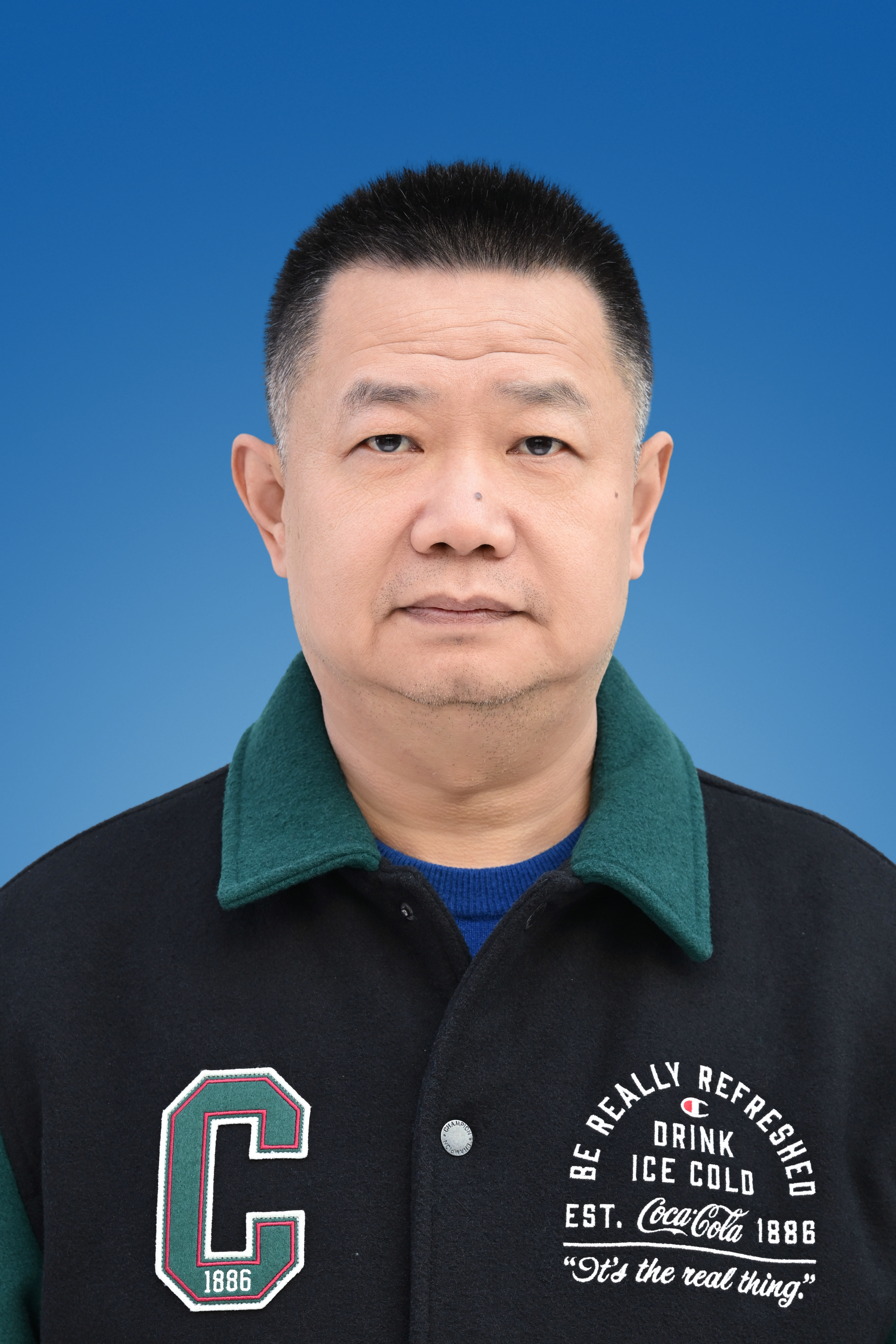 陈星飚.jpg